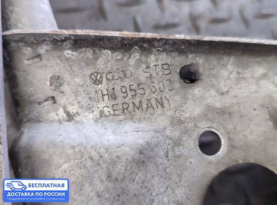 Трапеция дворников (стеклоочистителя) на Volkswagen Golf III (1H)