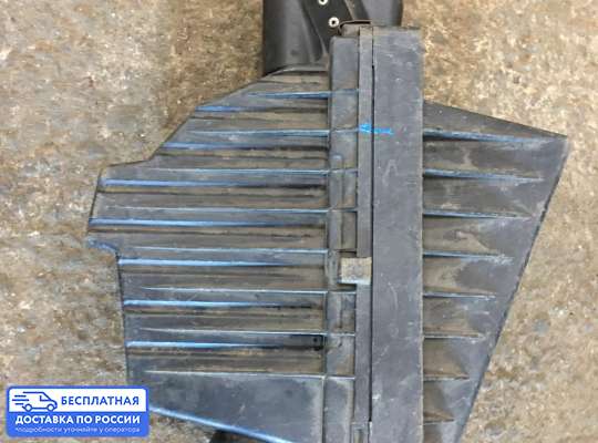 Корпус воздушного фильтра на Nissan Primera (P10)