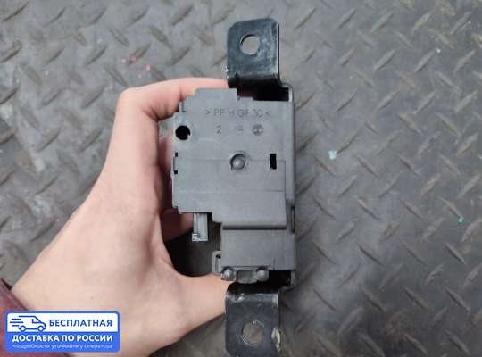 Замок багажника на BMW 1 (F20/F21)