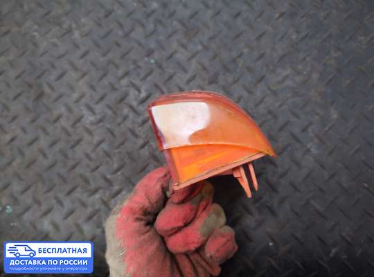 Поворотник передний на Opel Kadett E
