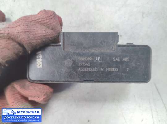 Кнопки стеклоподьемника на Jeep Cherokee II / Liberty (KJ)