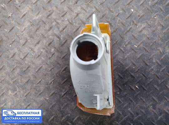 Поворотник передний на Opel Kadett E