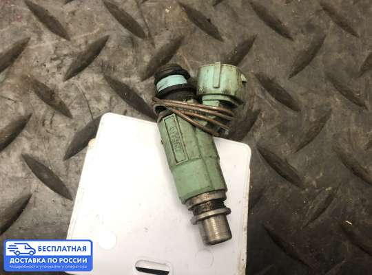 Форсунка топливная на Mitsubishi Carisma
