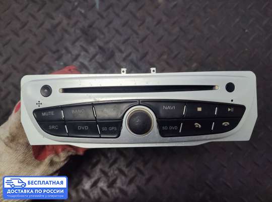 Магнитола на Renault Scenic III