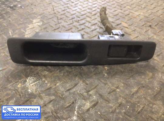 Кнопки стеклоподьемника на Nissan Qashqai I (J10)