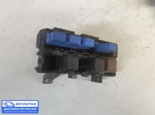Блок предохранителей на Nissan Navara / PickUp (D40)