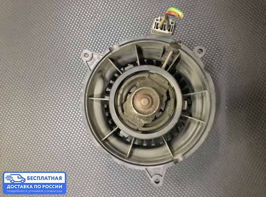 Мотор отопителя на Ford Fusion (JU)