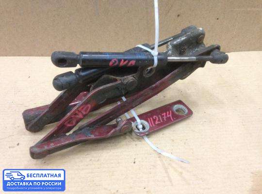 Петля крышки багажника на Opel Vectra B