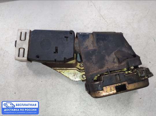 Замок боковой двери на Mitsubishi Carisma