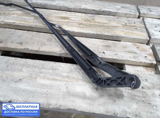 Поводок дворника на Peugeot 206
