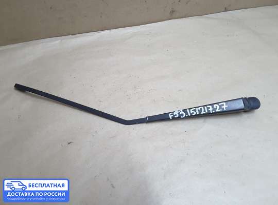 Поводок дворника на Mitsubishi Carisma