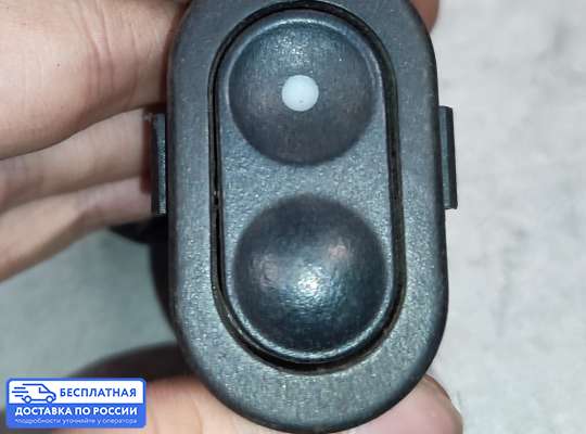 Кнопки стеклоподьемника на Opel Vectra A