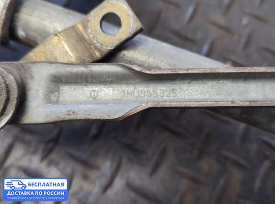 Трапеция дворников (стеклоочистителя) на Volkswagen Golf III (1H)