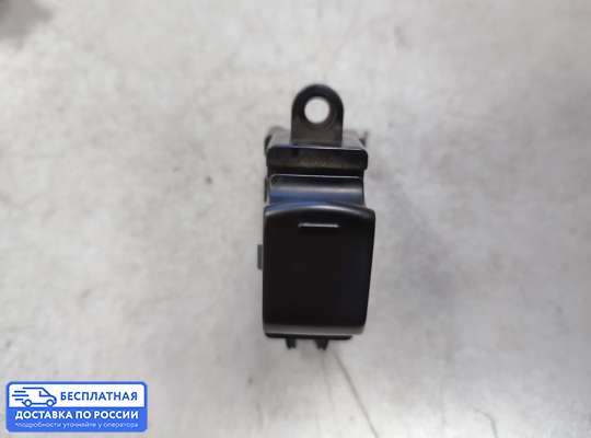 Кнопки стеклоподьемника на Nissan Qashqai I (J10)