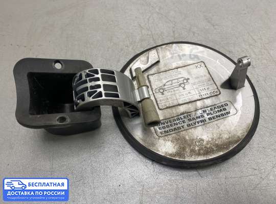Лючок бензобака на Opel Zafira A