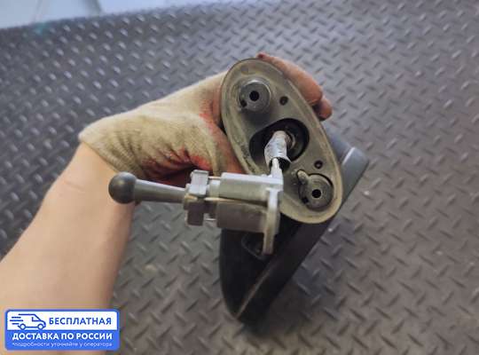 Зеркало боковое на Mitsubishi Carisma