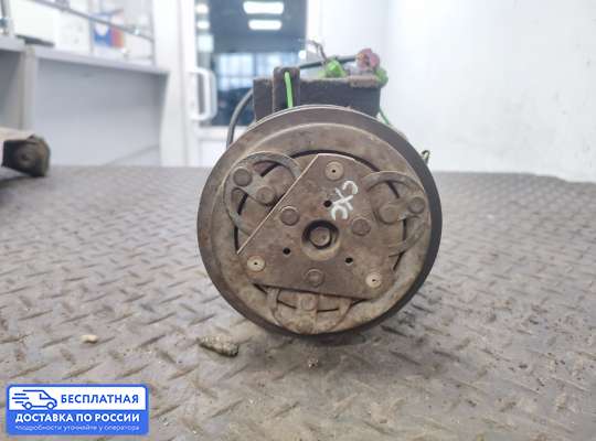Компрессор кондиционера на Audi 100 (4A, C4)