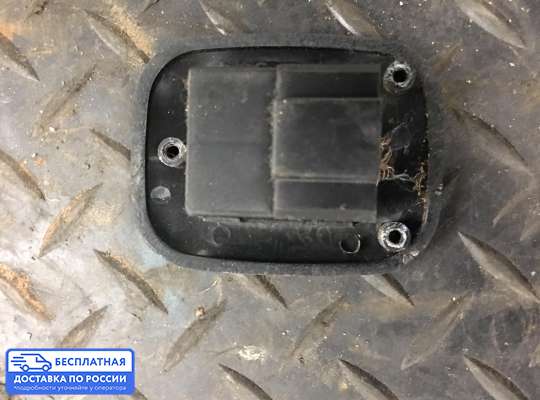 Кнопки стеклоподьемника на Nissan Terrano II R20
