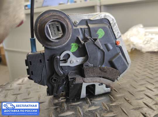 Замок боковой двери на Toyota Land Cruiser Prado 120