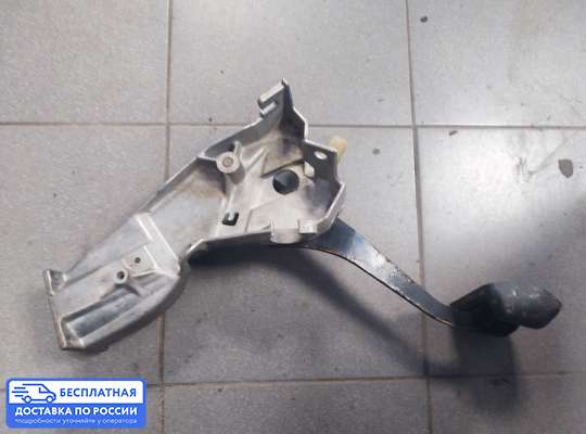 Педальный узел (педаль) на Audi 100 (4A, C4)
