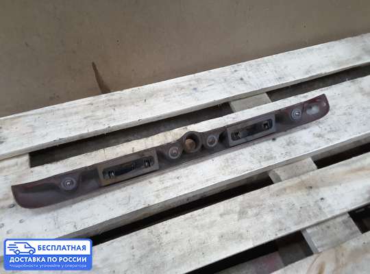 Планка подсветки номера на Opel Vectra B