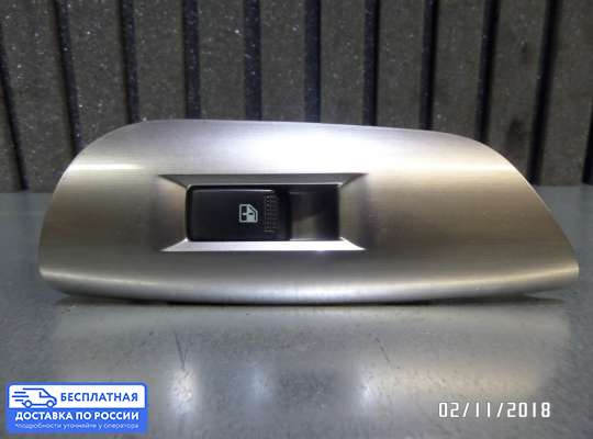 Кнопки стеклоподьемника на Honda Civic VIII (4D, 5D)