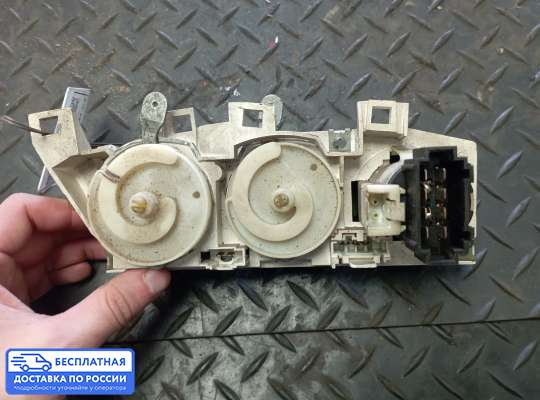 Блок управления печкой на Volkswagen Sharan I (7M)