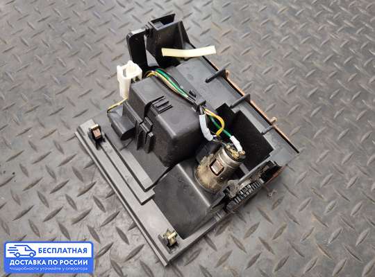 Пепельница на Nissan Teana I (J31)