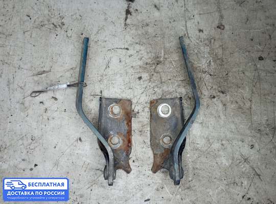 Петля капота на Volkswagen Polo Mk3 (6N/6KV)