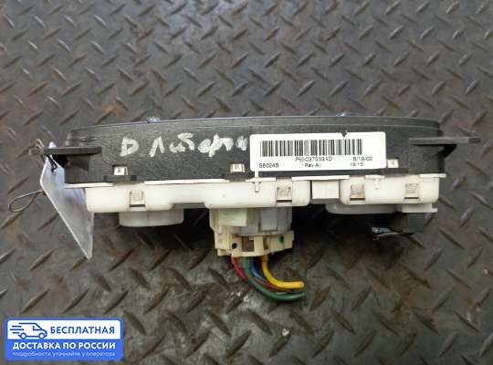 Блок управления печкой на Jeep Cherokee II / Liberty (KJ)