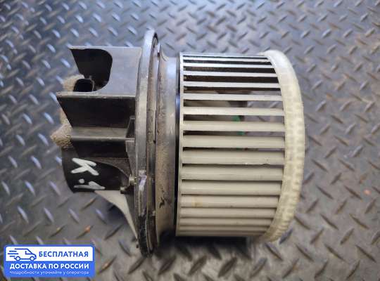 Мотор отопителя на Jeep Cherokee II / Liberty (KJ)