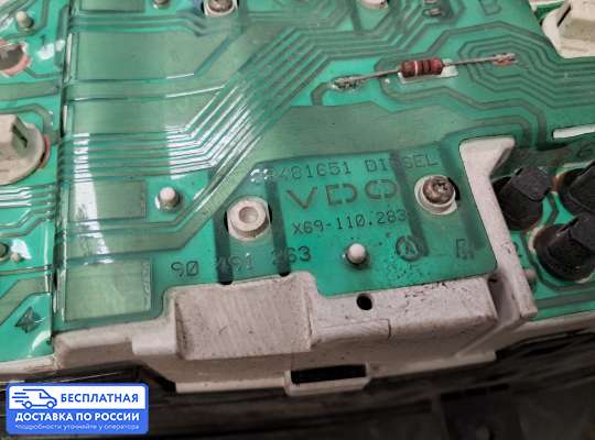 Щиток приборов на Opel Omega B