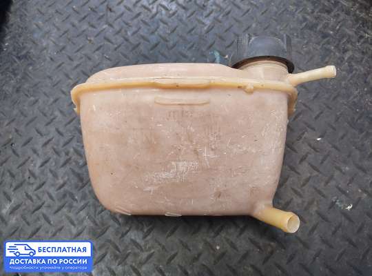 Бачок расширительный на Volkswagen Golf II (1G)