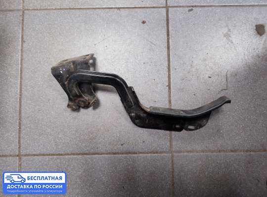 Петля крышки багажника на Peugeot 4007