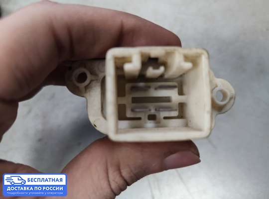 Резистор (сопротивление) отопителя на Ford Kuga II