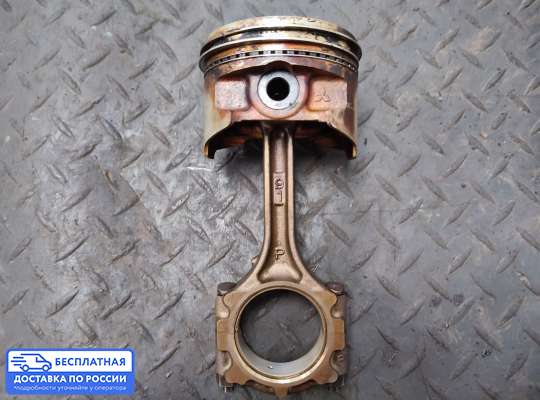 Поршневая группа (поршень, шатун) на Mitsubishi Colt V (CJ0)
