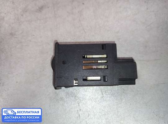 Кнопки на Nissan Terrano II R20