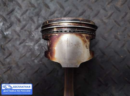 Поршневая группа (поршень, шатун) на Mitsubishi Lancer VI