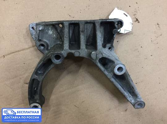 Кронштейн прочее на Ford Focus I