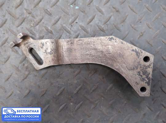Кронштейн прочее на Volkswagen Golf II (1G)
