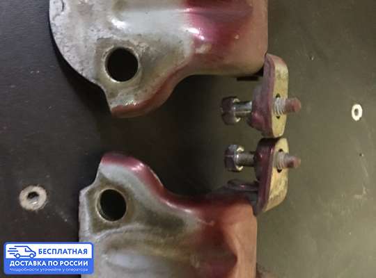Петля двери на Mitsubishi Carisma