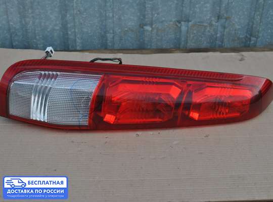 Фонарь задний на Nissan X-Trail I (T30)