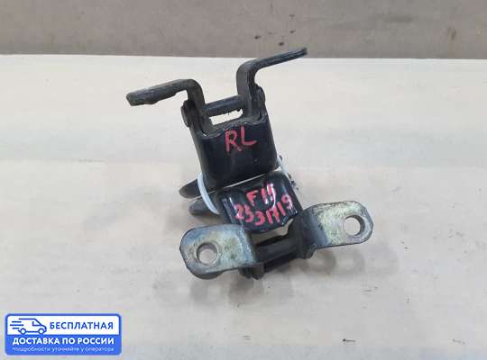 Петля двери на Mazda 323 (BA) 323C/ 323F/ 323S/ 323P