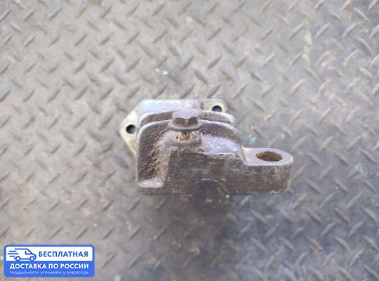Кронштейн ДВС (лапа) на Volkswagen Jetta II (19E)