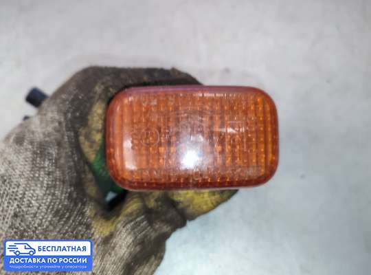 Повторитель поворота в крыло на Opel Monterey A