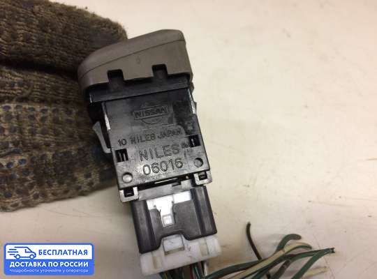 Кнопка аварийной остановки на Nissan Almera II N16