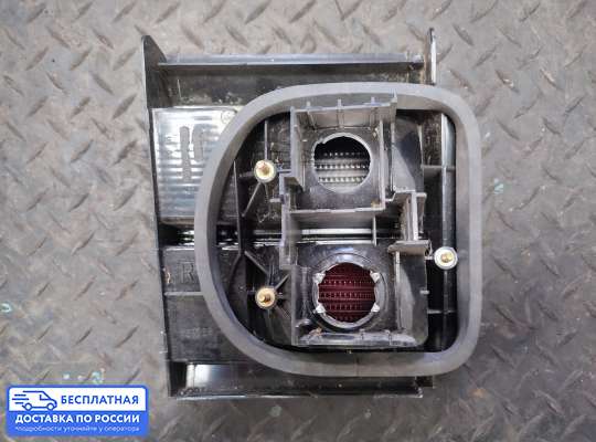 Фонарь задний на Volkswagen Passat B3 (35i)