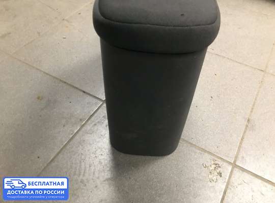 Подлокотник на Renault Megane II
