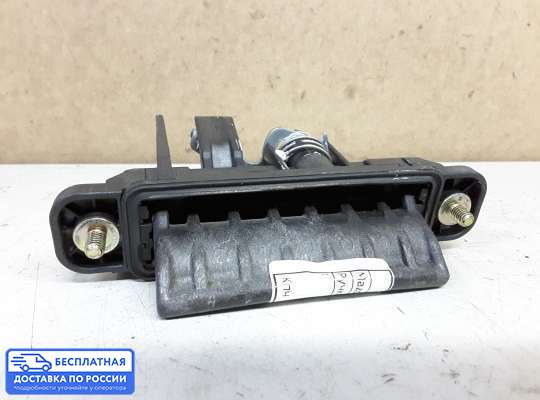 Ручка крышки багажника (задней двери) на Mazda 3 I (BK)