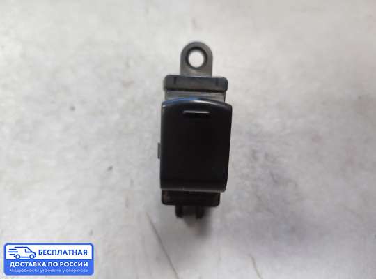 Кнопки стеклоподьемника на Nissan Teana II (J32)